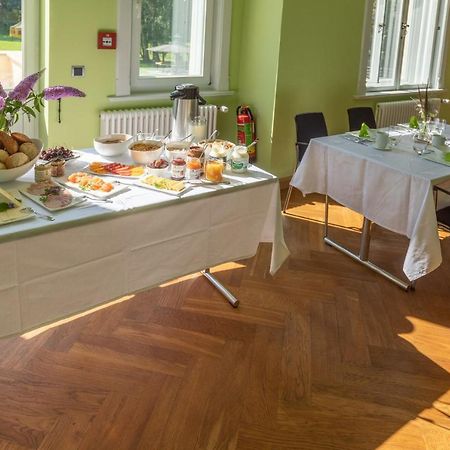 Familienhotel Schloss Leizen Bioverpflegung Esterno foto